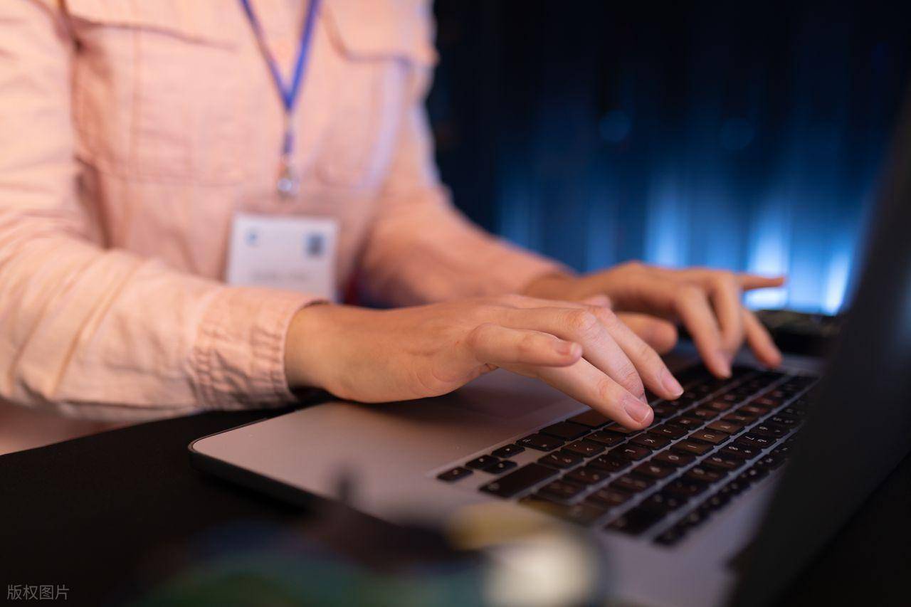 CodeIgniter视图怎么加载_CodeIgniter视图加载与数据传递